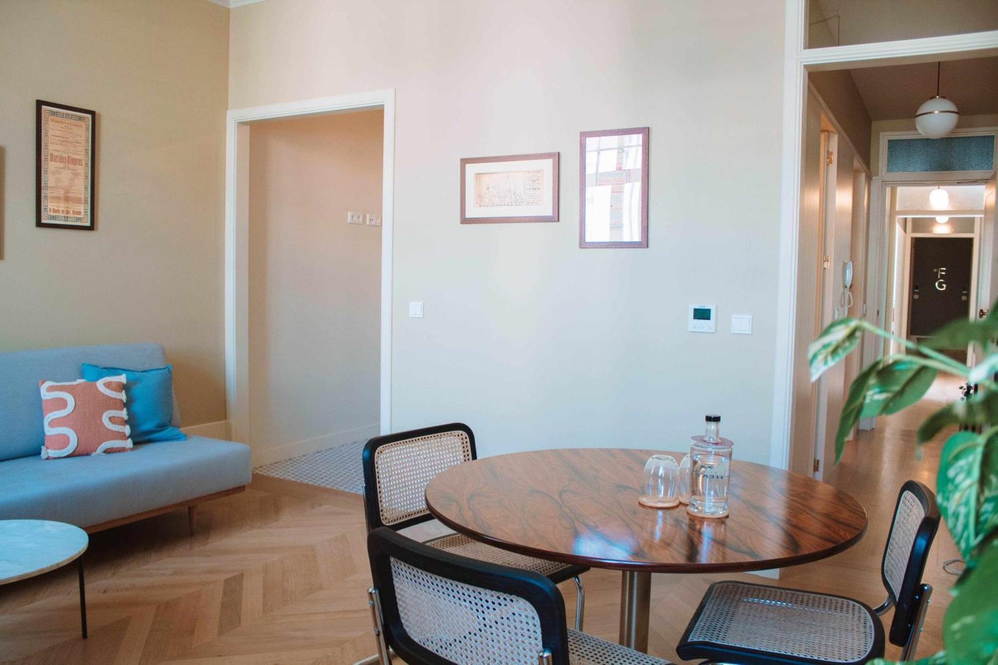 Standard Apartment,1590557012:JPEG